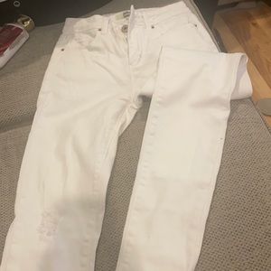 Size 1 white kinda ripped jeans wore once